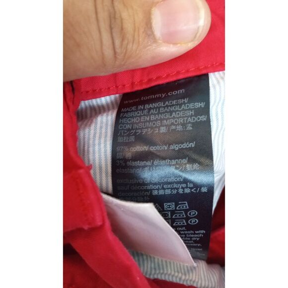 Tommy Hilfiger red and blue button 5" classic stretch shorts - Picture 4 of 7